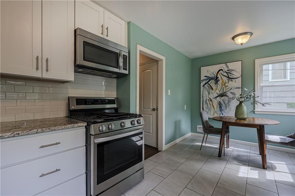 8404 Kenwood Avenue — photo 17