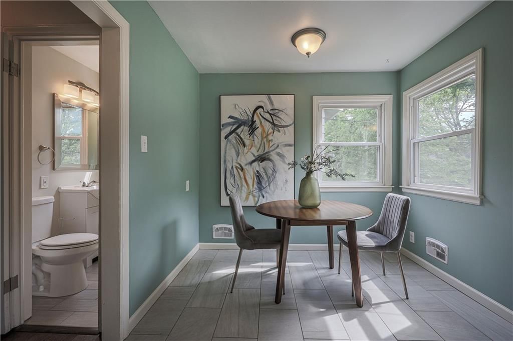 8404 Kenwood Avenue — photo 18