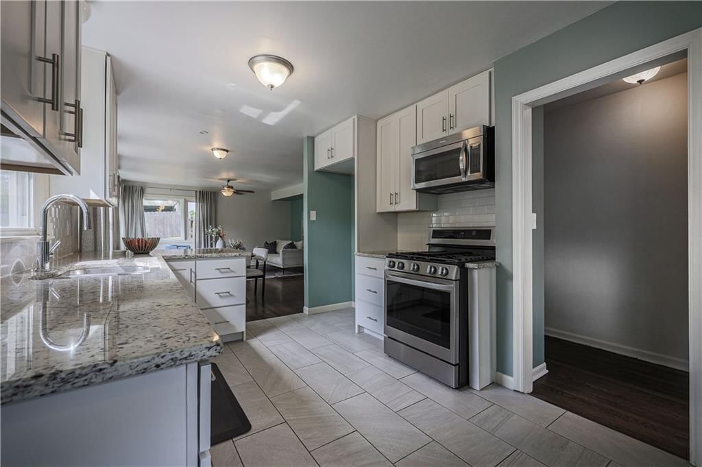 8404 Kenwood Avenue — photo 20