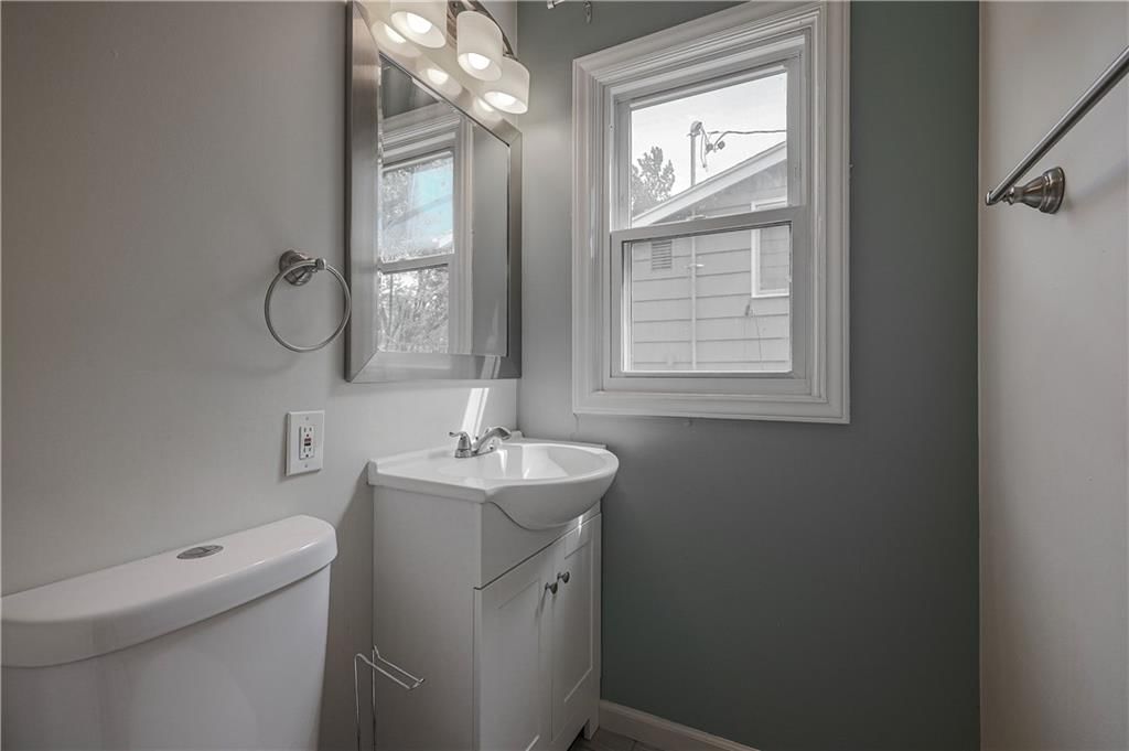 8404 Kenwood Avenue — photo 21
