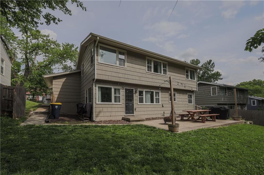 8404 Kenwood Avenue — photo 23