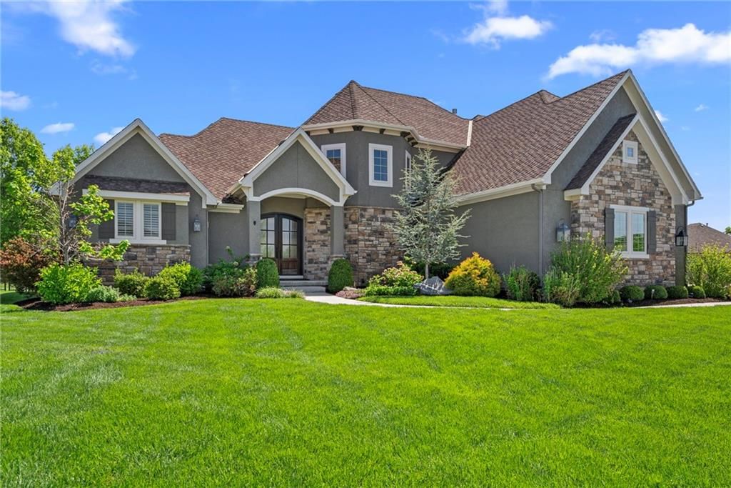 2604 W 162nd Terrace, Overland Park, KS