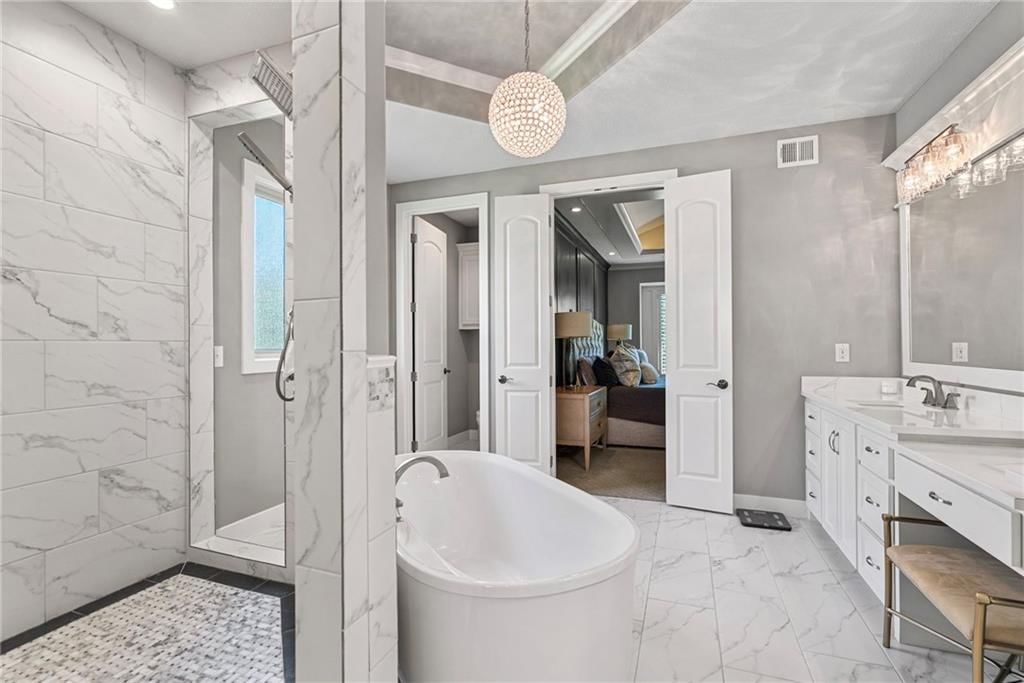 2604 W 162nd Terrace — photo 31