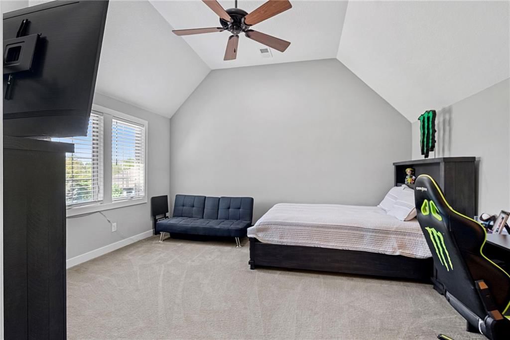 2604 W 162nd Terrace — photo 46