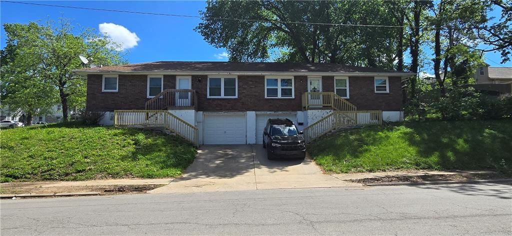 1301-1303 Topping Avenue — photo 1