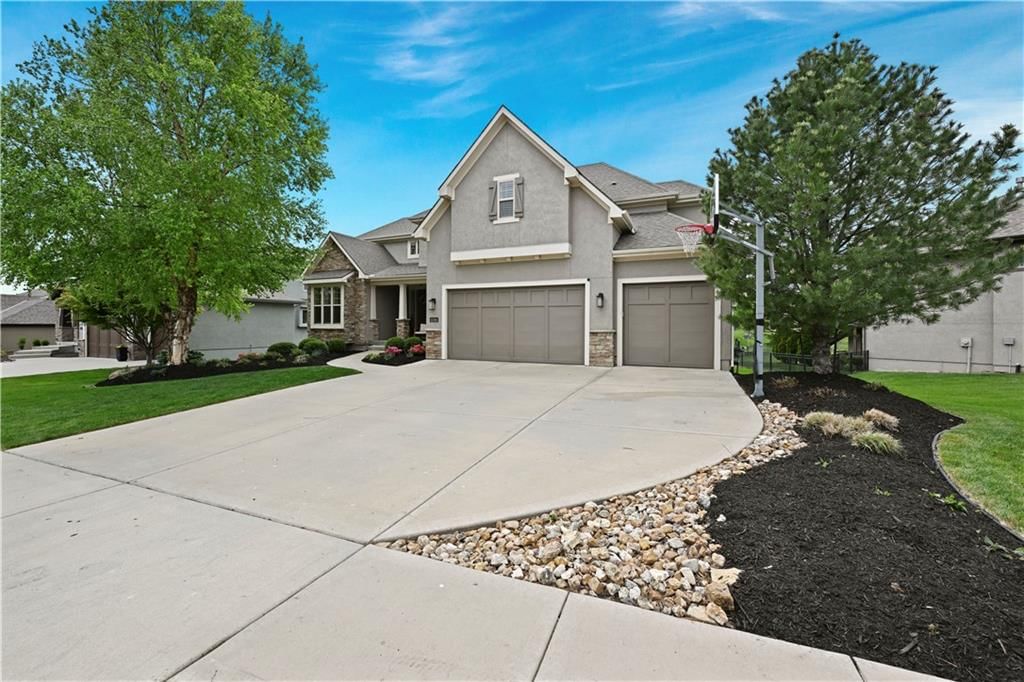 16816 Stearns Street — photo 4