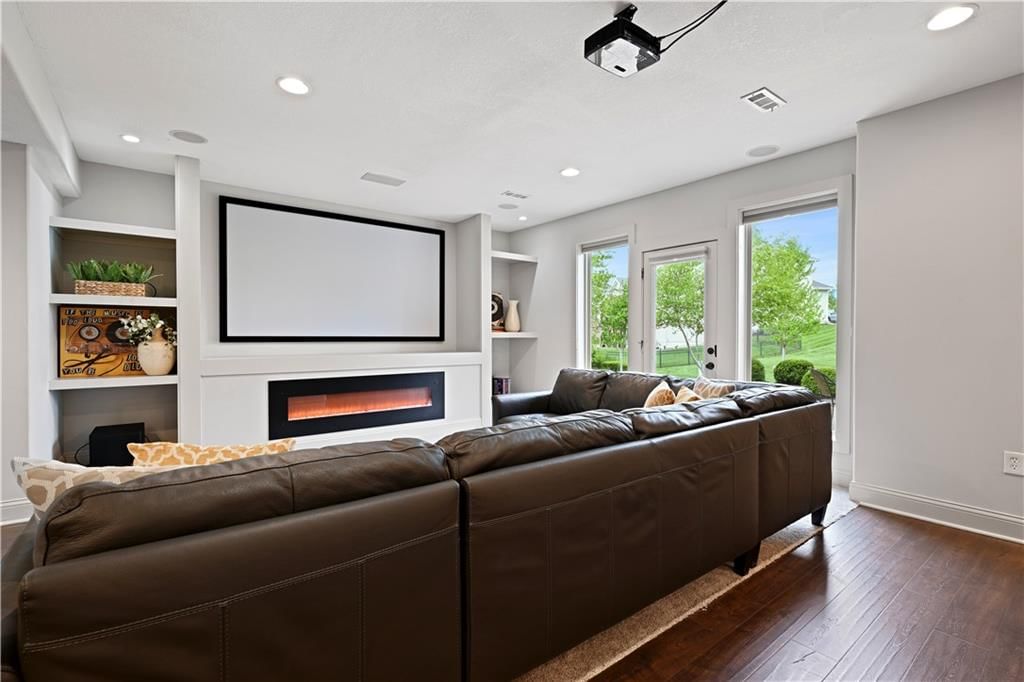 16816 Stearns Street — photo 48