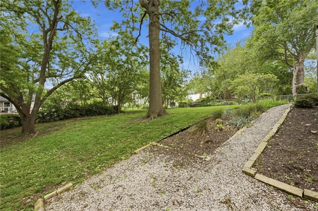 11921 W 99th Street — photo 40