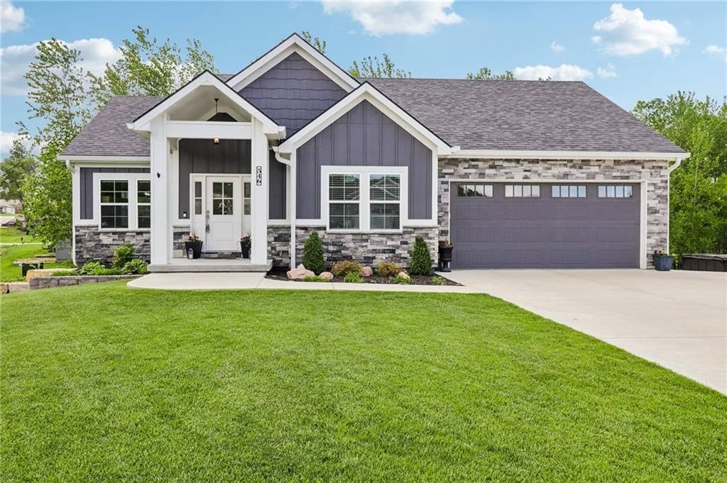 546 N Oakwood Lane — photo 3