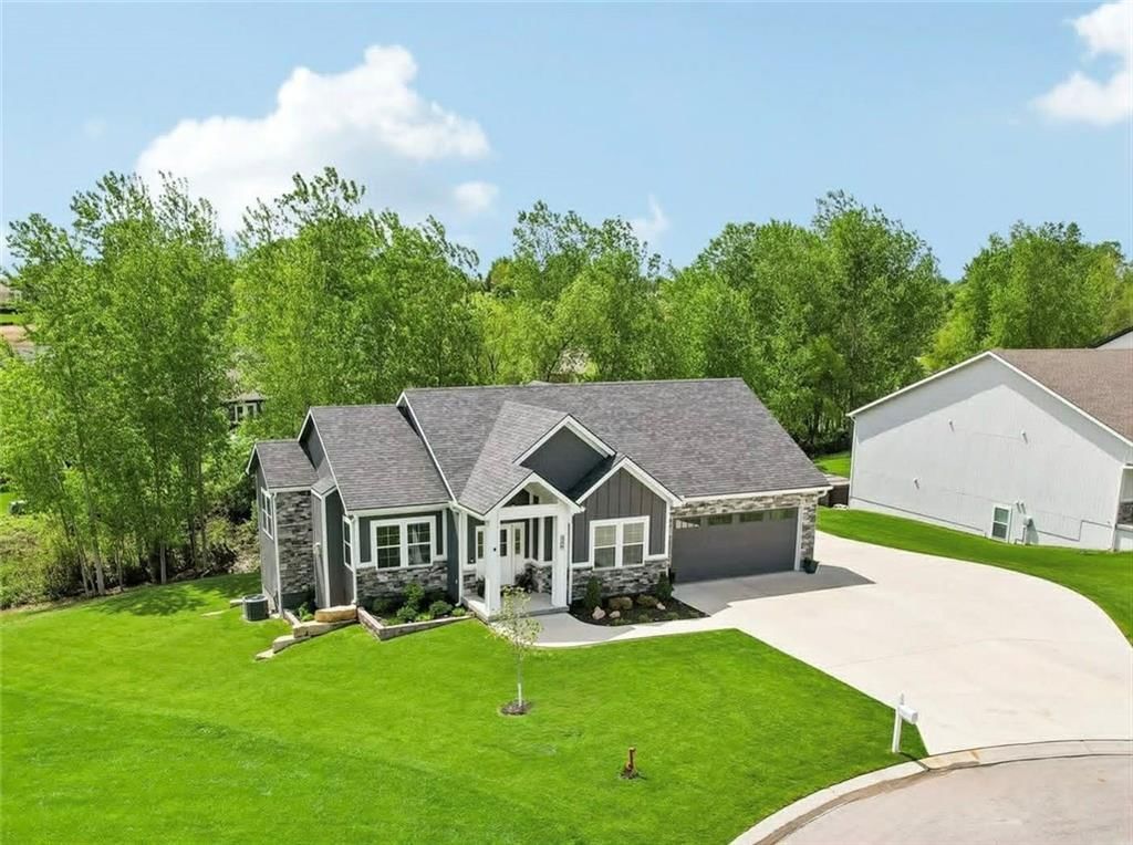 546 N Oakwood Lane — photo 4