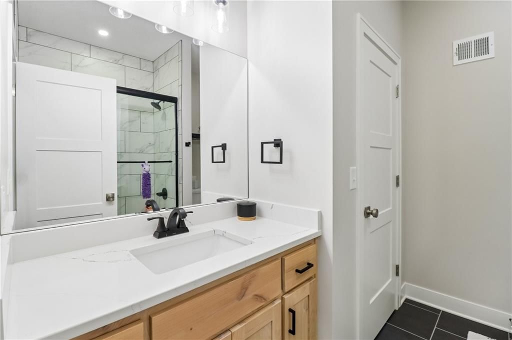 546 N Oakwood Lane — photo 21