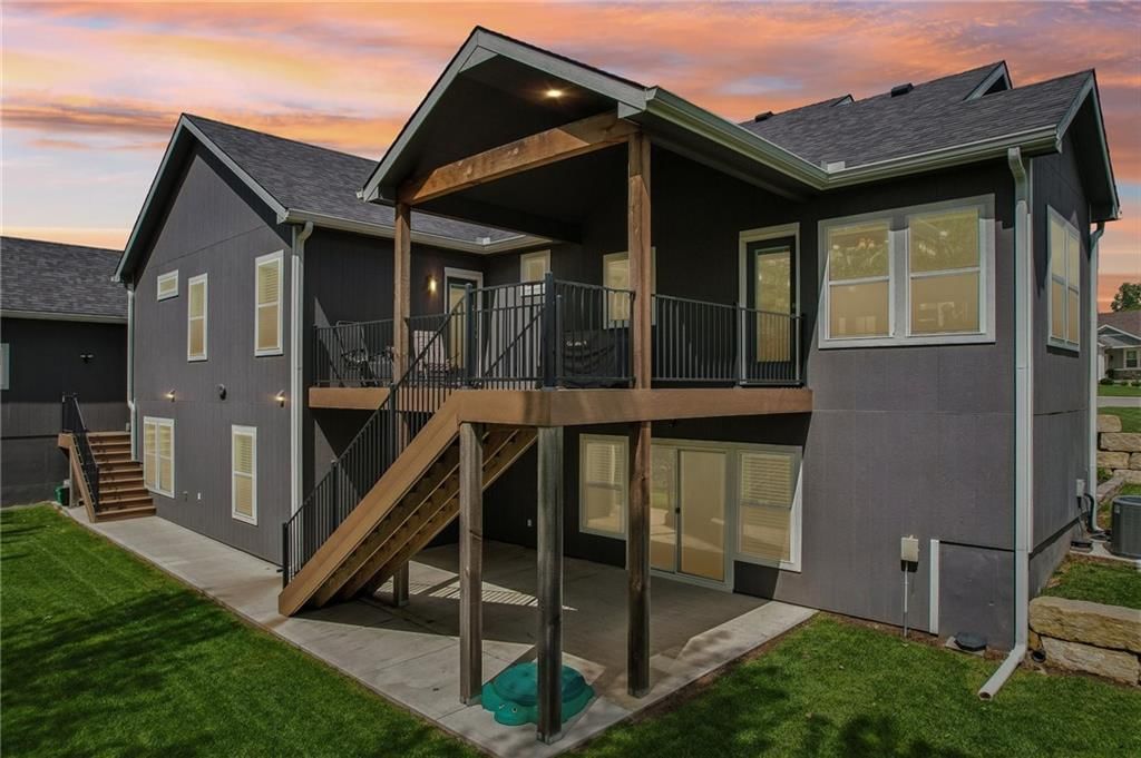 546 N Oakwood Lane — photo 32