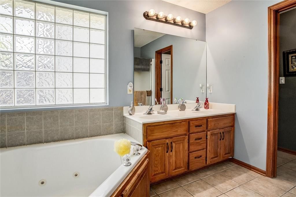 5005 NW Nantucket Drive — photo 19