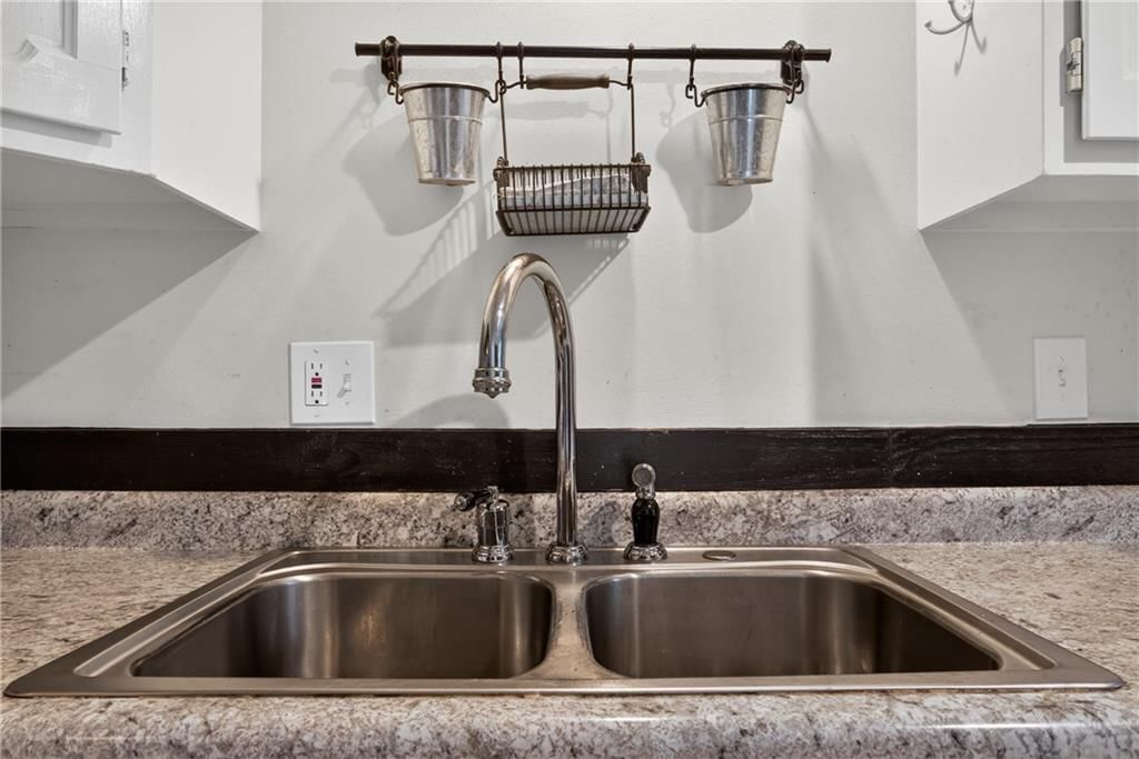 7189 NW Chapel Woods Lane — photo 16
