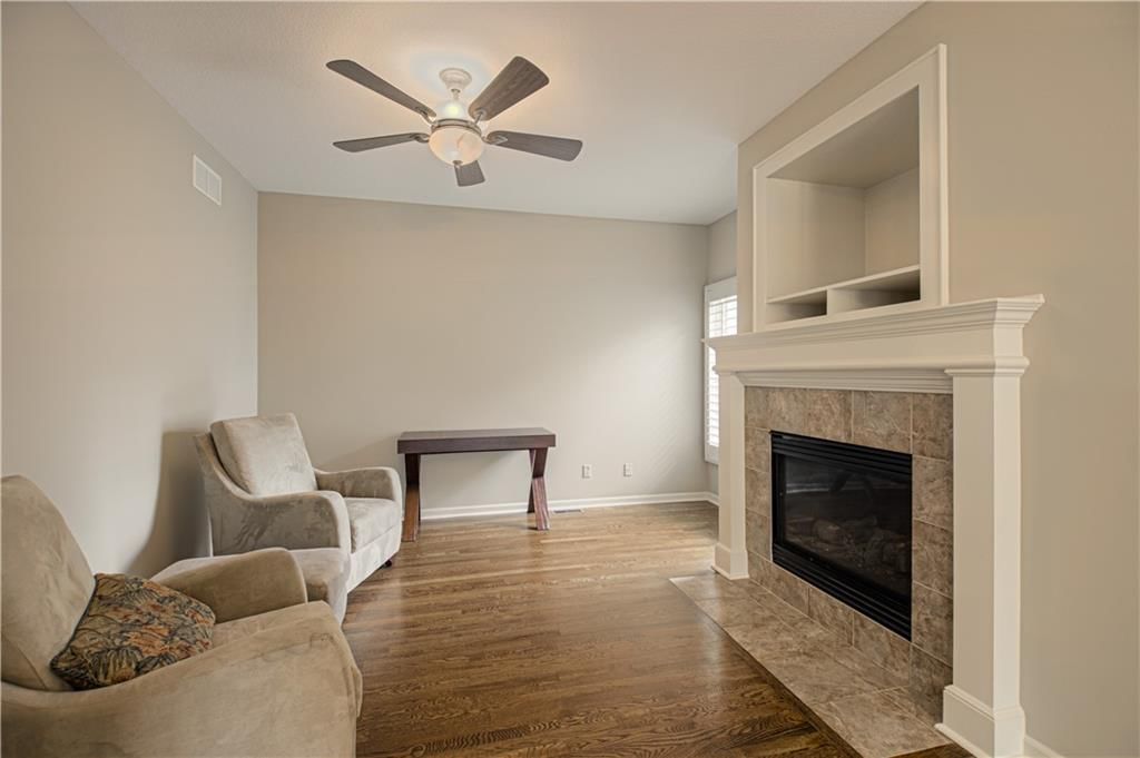 7226 W 144th Terrace — photo 4
