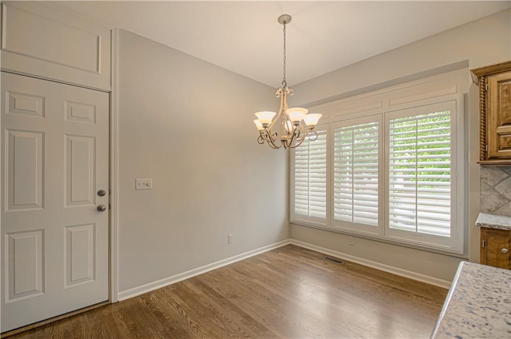 7226 W 144th Terrace — photo 6
