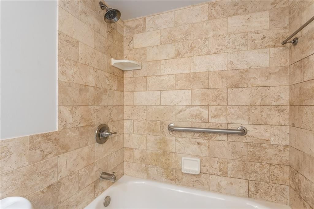 3838 Rainbow Boulevard — photo 15