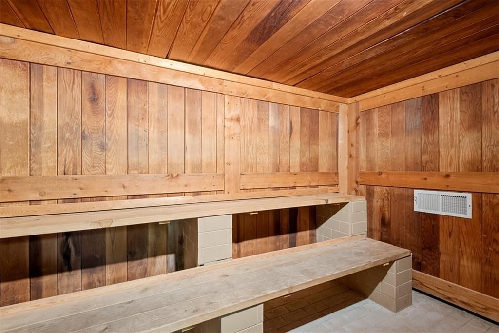 3838 Rainbow Boulevard — photo 28