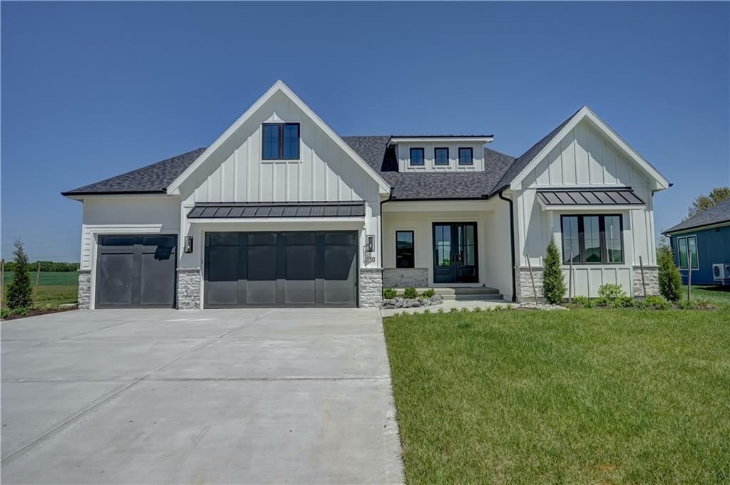 10 Red Fox Circle, Lake Winnebago, MO