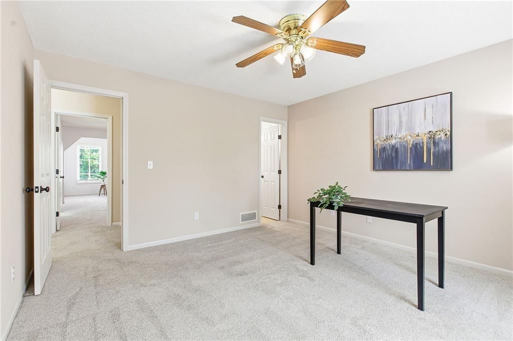 4701 NE 60th Terrace — photo 32