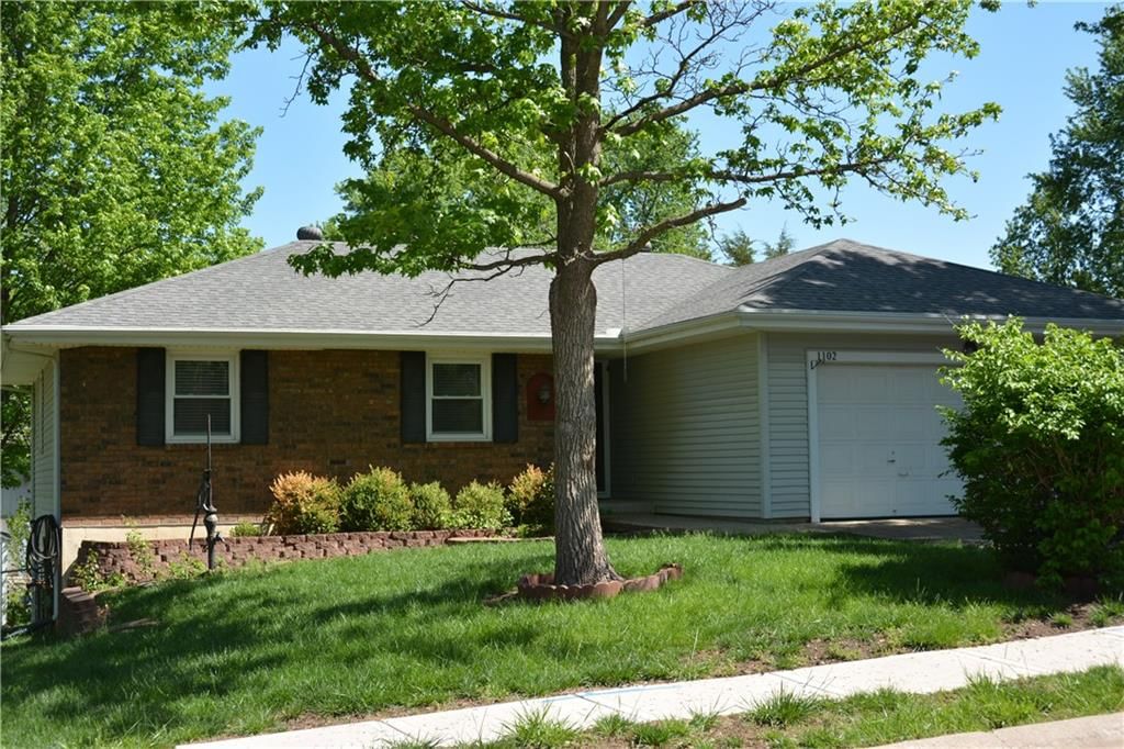 1102 Halsey Terrace — photo 2