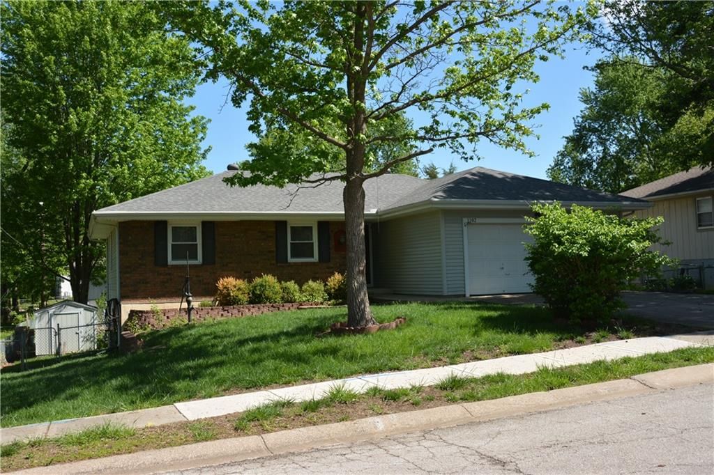 1102 Halsey Terrace — photo 3