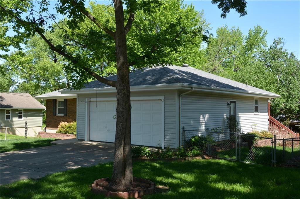1102 Halsey Terrace — photo 4