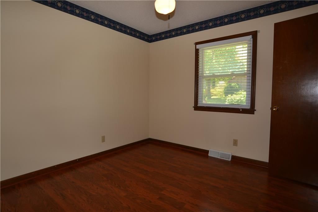 1102 Halsey Terrace — photo 8