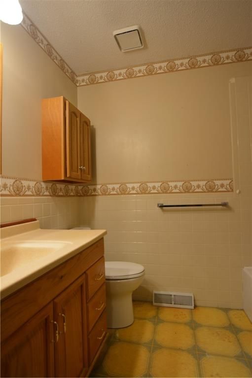 1102 Halsey Terrace — photo 16