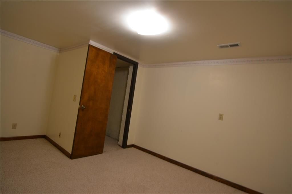 1102 Halsey Terrace — photo 24