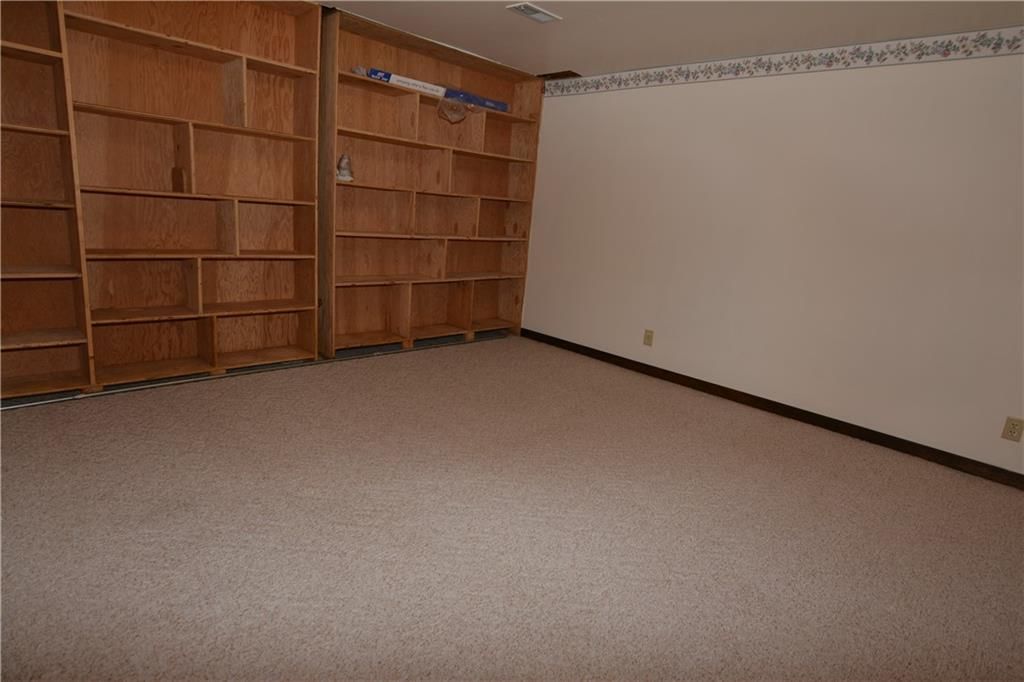 1102 Halsey Terrace — photo 28