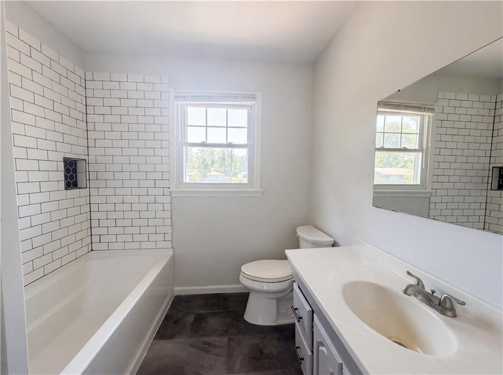 231 Downey Drive — photo 6