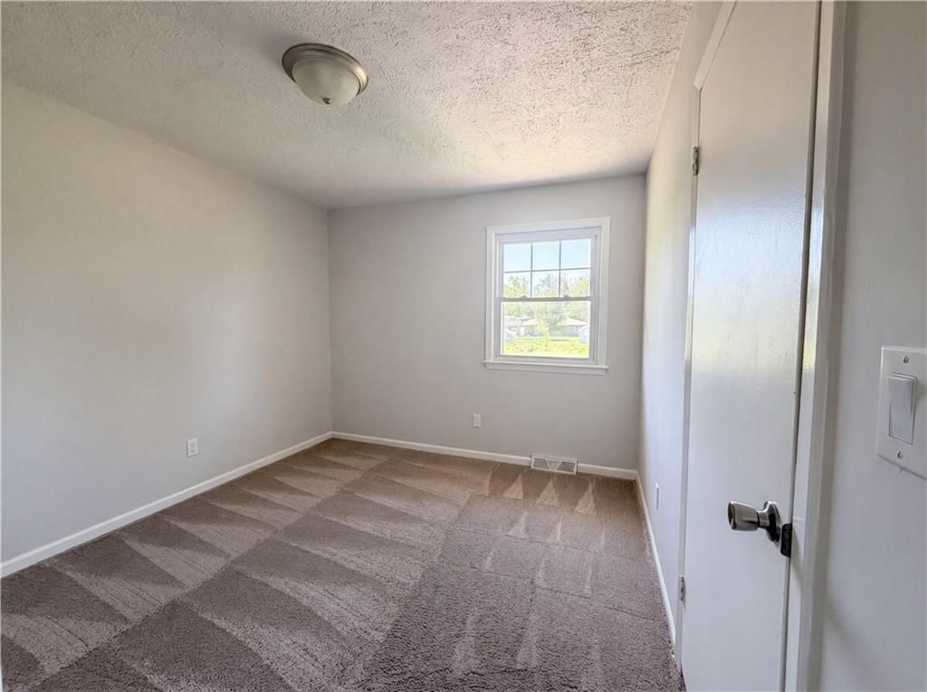 231 Downey Drive — photo 10