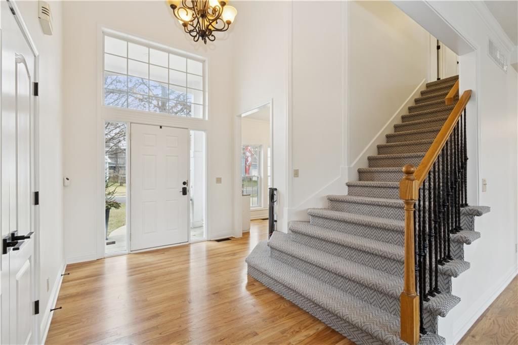 5104 W 158th Street — photo 3