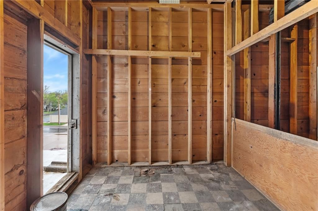 614 Washington Street — photo 30