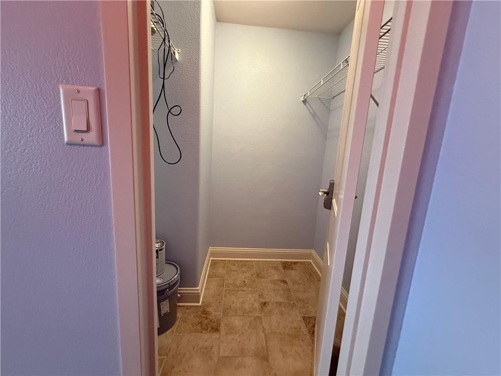 700 E 8th Street — photo 16