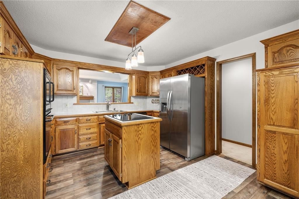 503 Larkin Court — photo 7