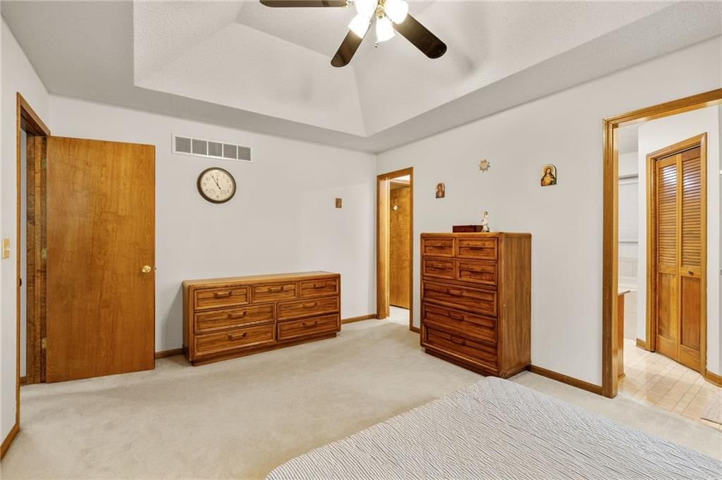 503 Larkin Court — photo 14