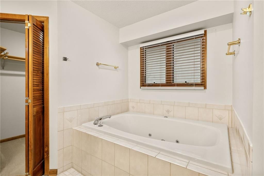 503 Larkin Court — photo 17