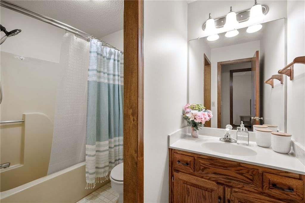 503 Larkin Court — photo 21