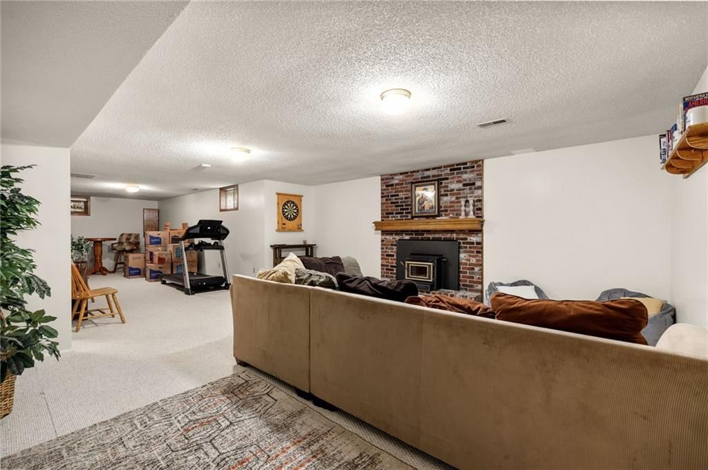 503 Larkin Court — photo 25