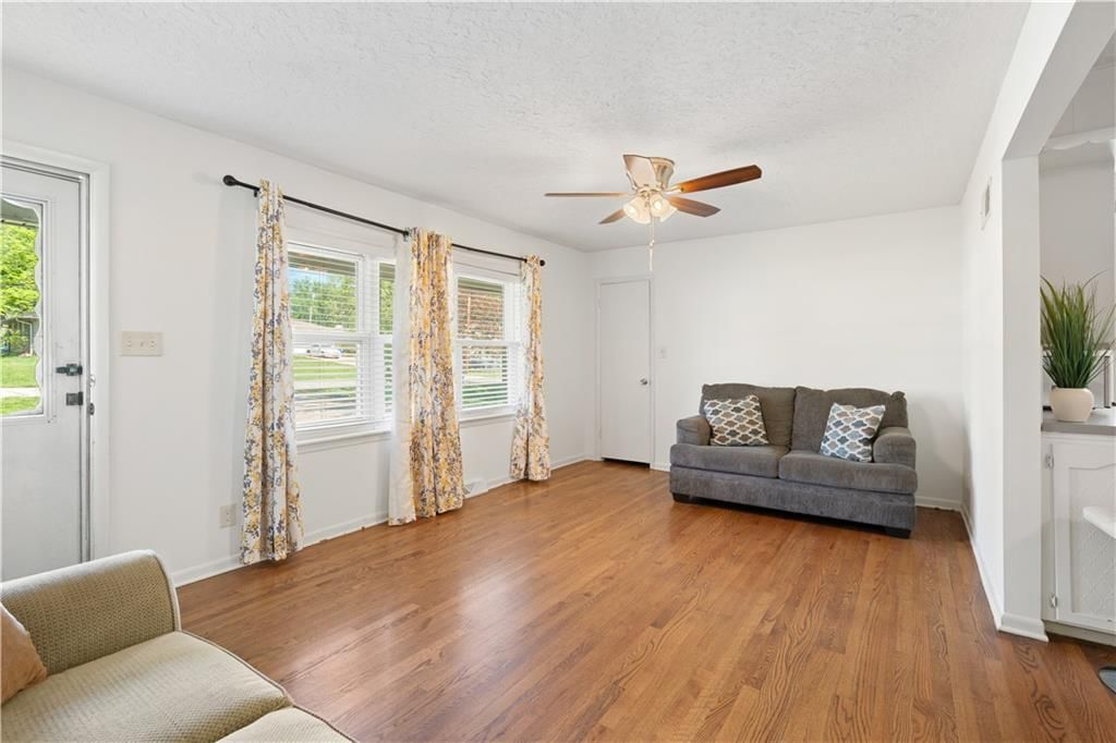 8505 Penner Avenue — photo 5
