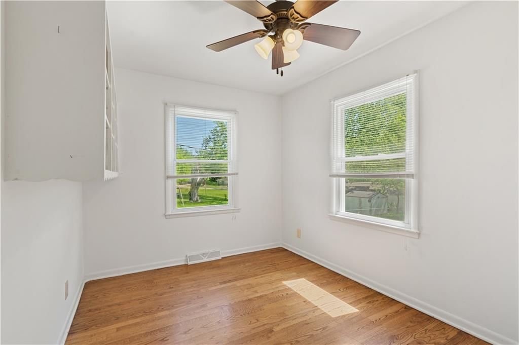 8505 Penner Avenue — photo 13