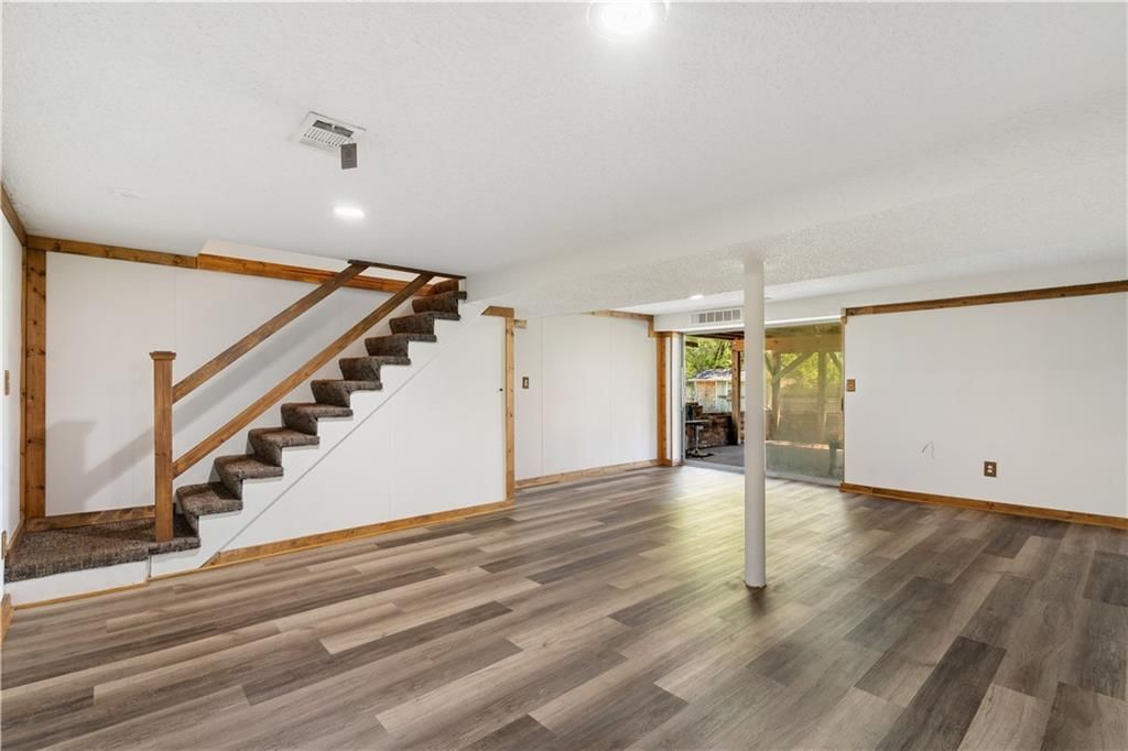 8505 Penner Avenue — photo 19
