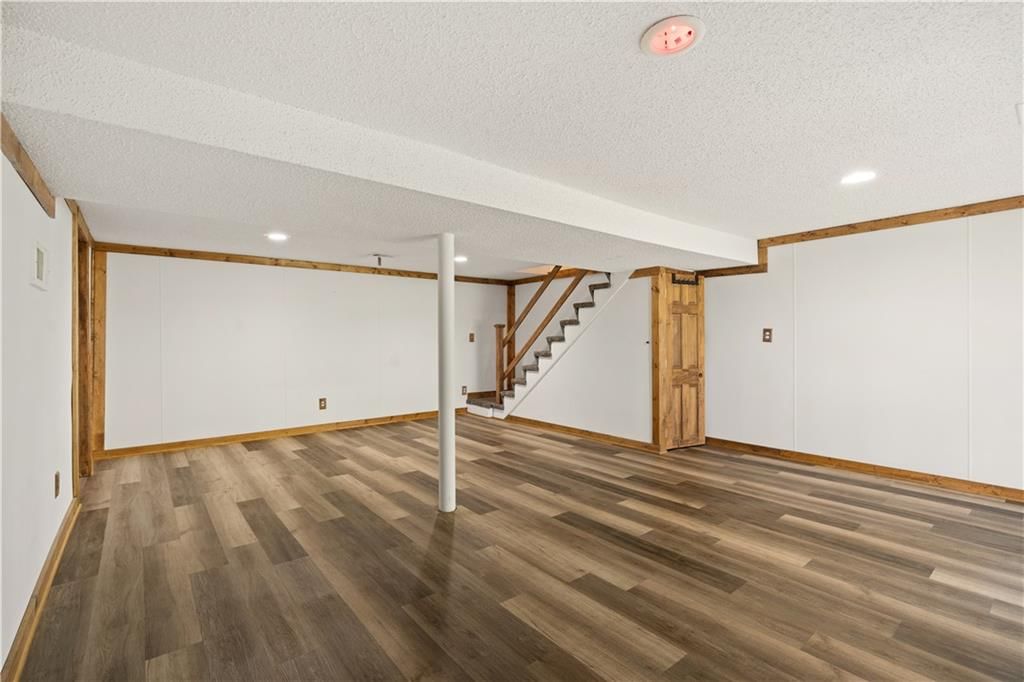 8505 Penner Avenue — photo 20
