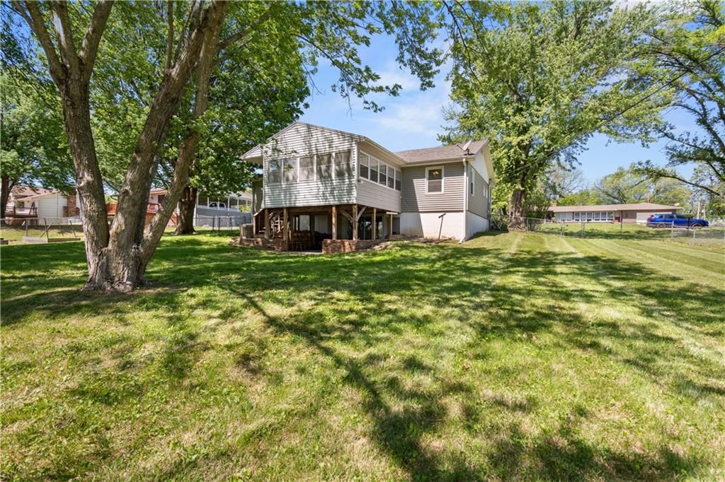 8505 Penner Avenue — photo 24