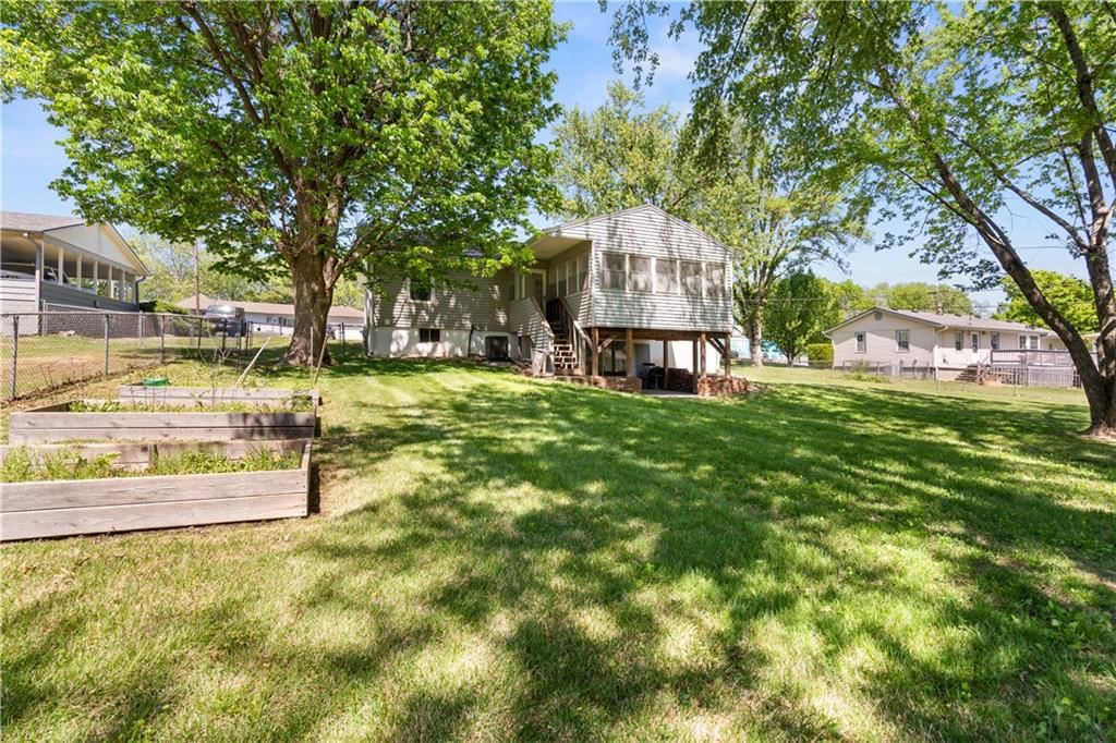 8505 Penner Avenue — photo 25