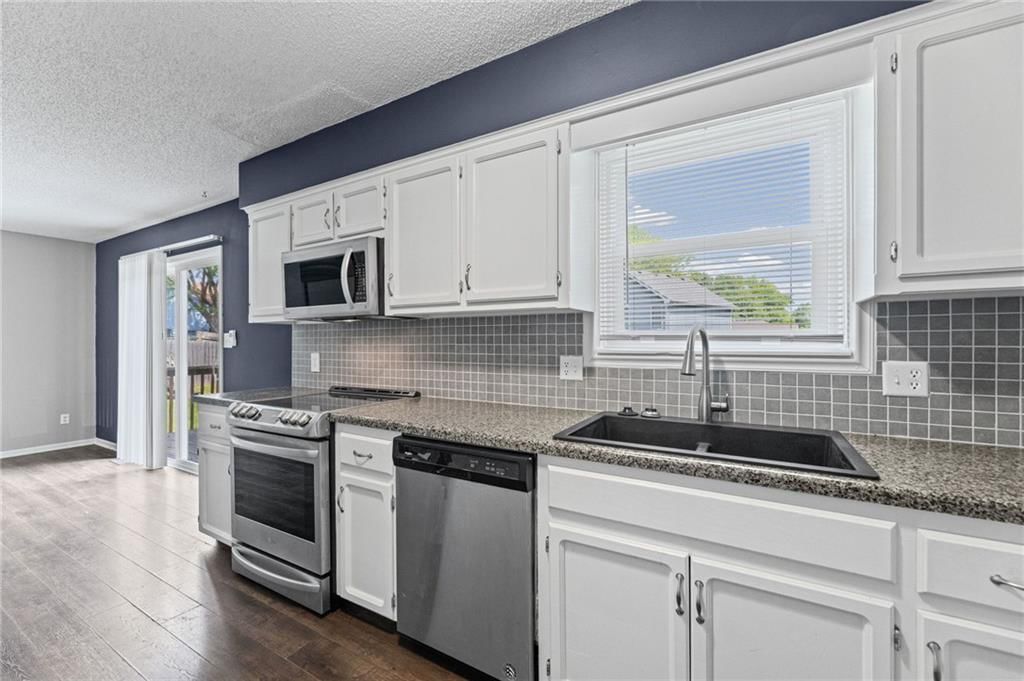1422 La Chateau Drive — photo 12