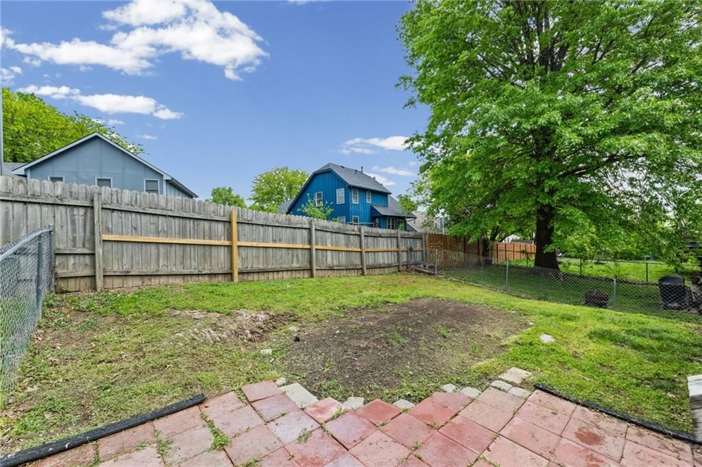 1422 La Chateau Drive — photo 33