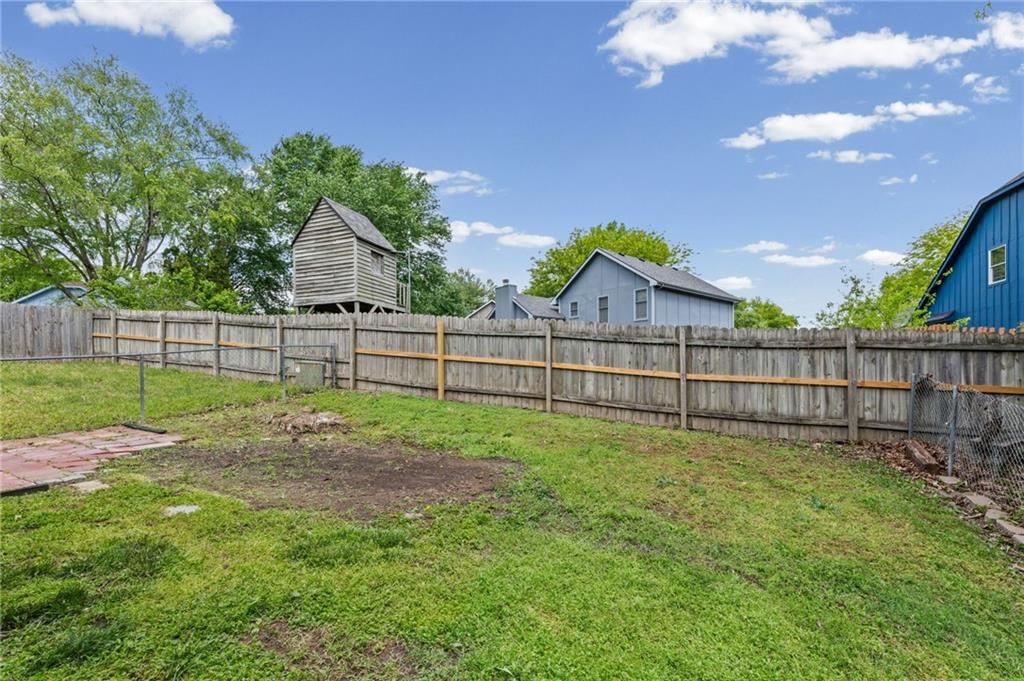 1422 La Chateau Drive — photo 34